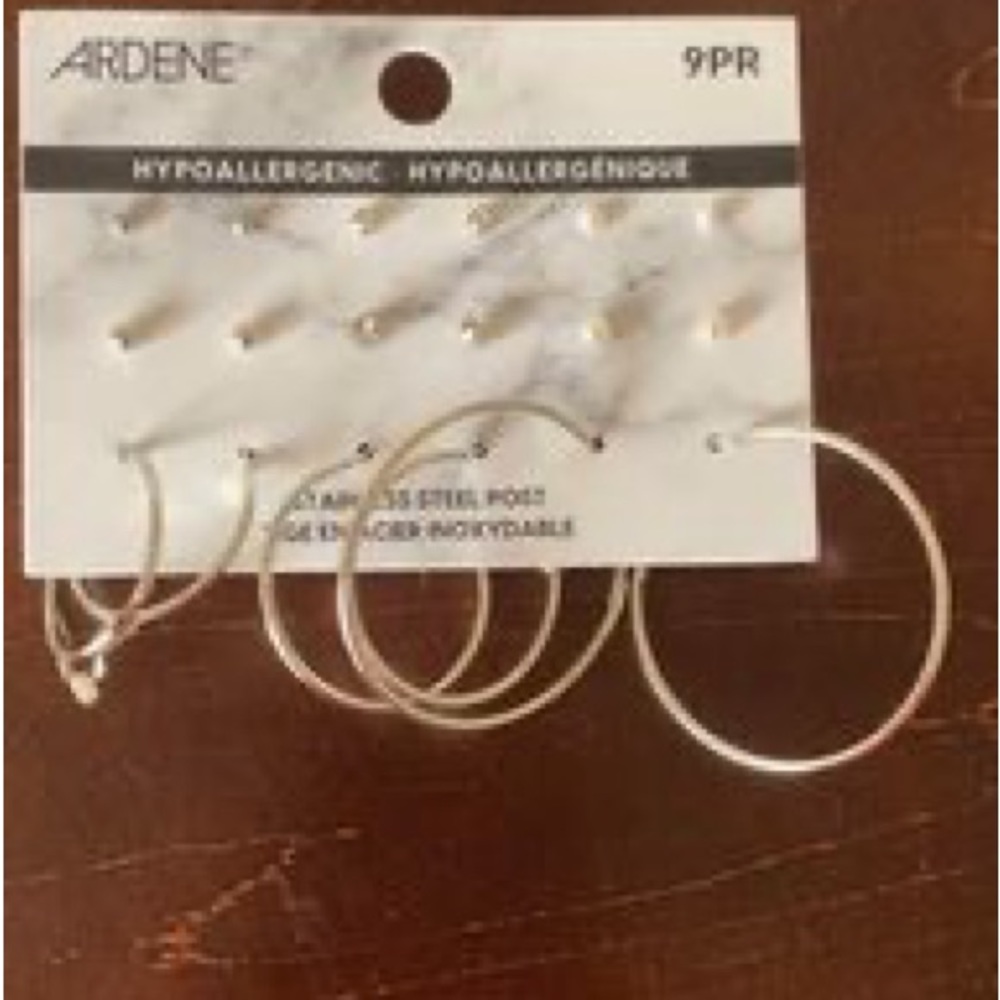 9 pack of earrings